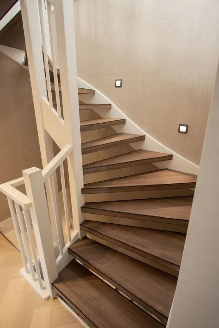 PVC Stroken trapbekleding met ALU voorlijst